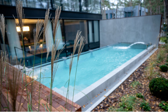 Yksilöllinen sauna, ulkoallas, kaatolaite ja poreallas - Muut hankkeet