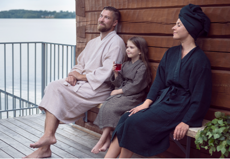 Saunavaatteet: Synteettiset kankaat eivät kuulu tänne