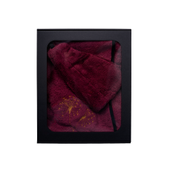 Lahjasetti lahjapakkauksessa HÄNELLE. Naisten saunahattu ja esiliina - Viininpunainen 